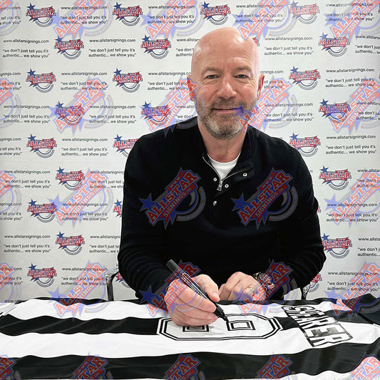 ニューカッスル・ユナイテッドFC シアラー直筆サイン入りシャツ(額入り)